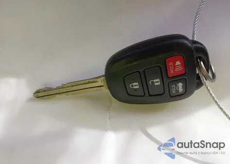 2016 Toyota Corolla Le из США, поврежденный, VIN 5YFBURHE2GP524476